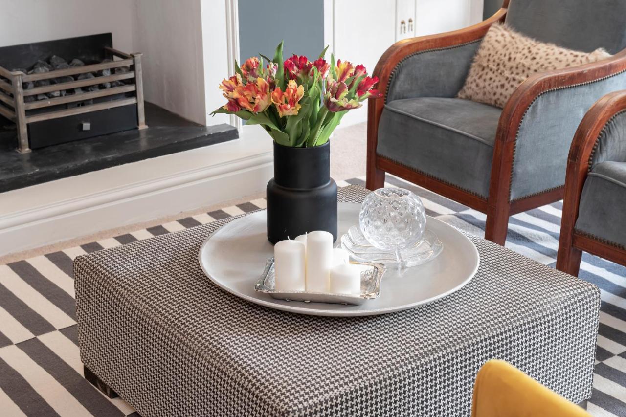 Central Apartment With Private Parking Bath Exteriör bild